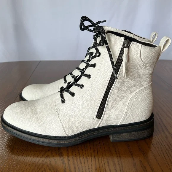 Baretraps Amysue Light Goth Combat Grunge Zip Cream White Ankle Boots Size 10 - Picture 2 of 8